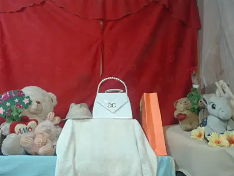 hottieperla online show from 10.15.25