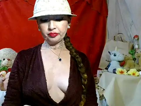 Snapshot of hottieperla chatting on 02.11.26 hottieperla online show from 02.11.26
