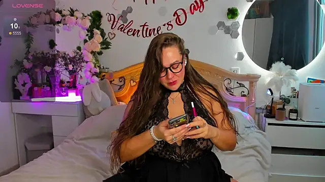 AurorHarris online show from 02.11.25