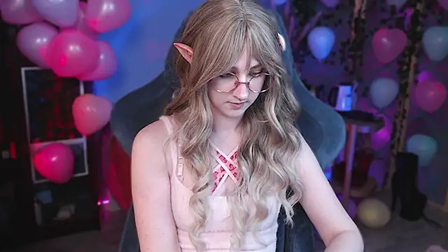 Snapshot of Rory_Pink chatting on 02.14.25 Rory Pink online show from 02.14.25