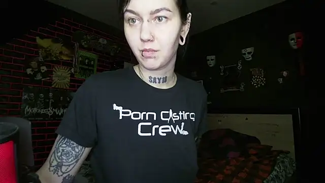 MoorderxDoll online show from 04.17.26