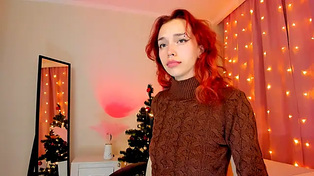 Snapshot of LeylaNoiry chatting on 12.25.24 LeylaNoiry online show from 12.25.24