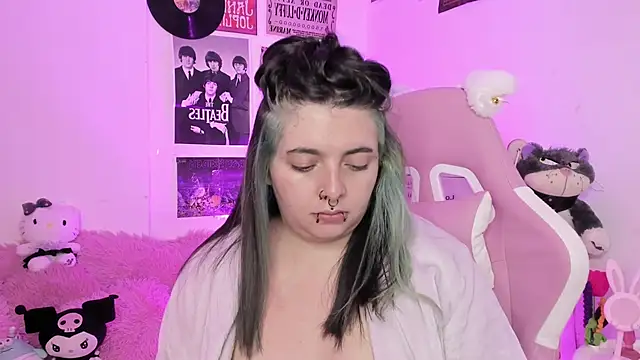 Sachi Meow online show from 12.16.25