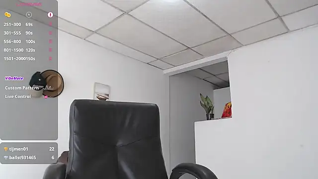 Aaronblack1  online show from 09.12.25