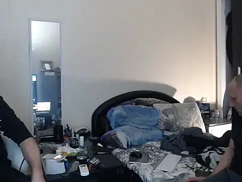 Snapshot of Terizizz chatting on 04.15.26 Terizizz online show from 04.15.26