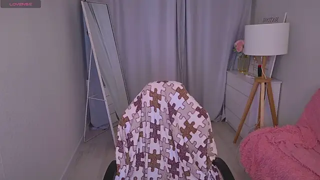 LovelyJessie online show from 04.27.26