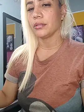 Snapshot of LuCKy_JoK chatting on 02.17.25 LuCKy JoK online show from 02.17.25