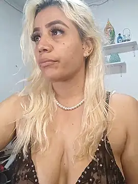 Snapshot of LuCKy_JoK chatting on 03.01.25 LuCKy JoK online show from 03.01.25