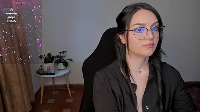 anaveleeez online show from 12.31.24