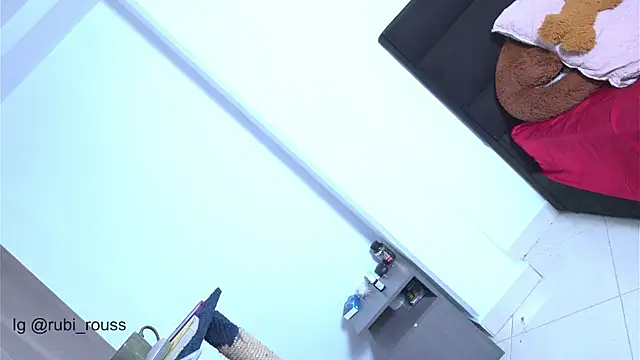 argiee taylorxs2 online show from 04.20.26