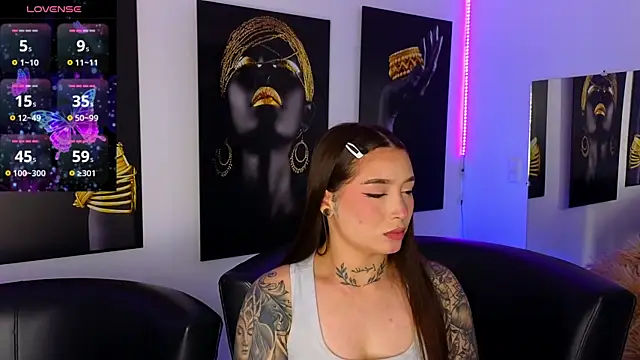 Snapshot of _brenna_hanson chatting on 02.14.25 brenna hanson online show from 02.14.25