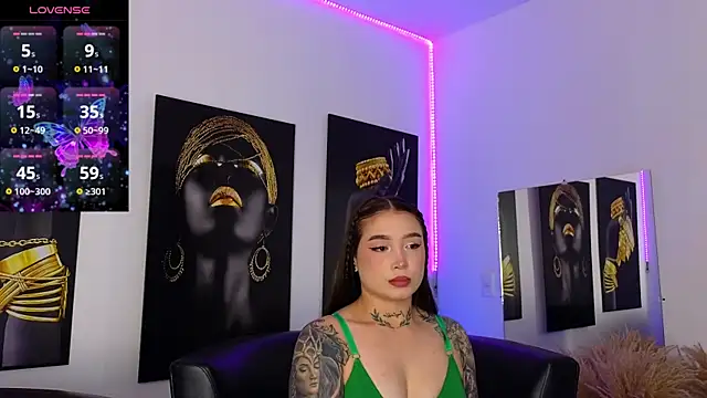 Snapshot of _brenna_hanson chatting on 02.26.25 brenna hanson online show from 02.26.25