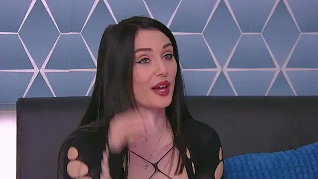 KassieWeins online show from 10.20.25