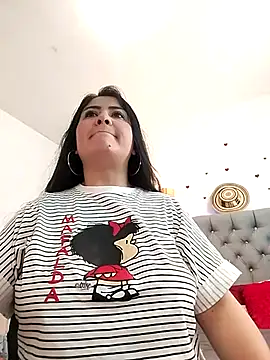 Snapshot of Sara-Murray chatting on 03.15.25 Sara-Murray online show from 03.15.25