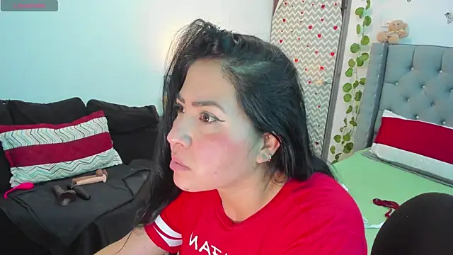 Snapshot of Sara-Murray chatting on 11.07.25 Sara-Murray online show from 11.07.25