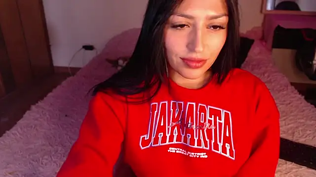 Snapshot of MissDennise chatting on 02.12.25 MissDennise online show from 02.12.25