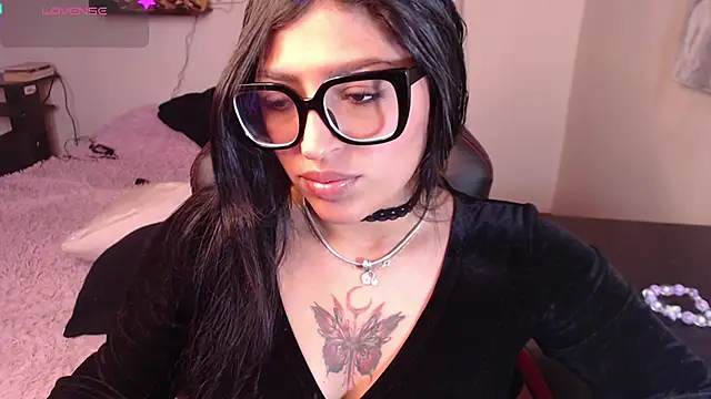 Snapshot of MissDennise chatting on 03.07.25 MissDennise online show from 03.07.25