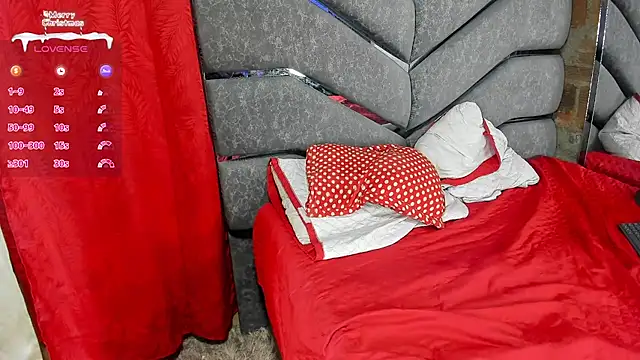 Snapshot of Latinos_couples chatting on 12.04.24 Latinos couples online show from 12.04.24