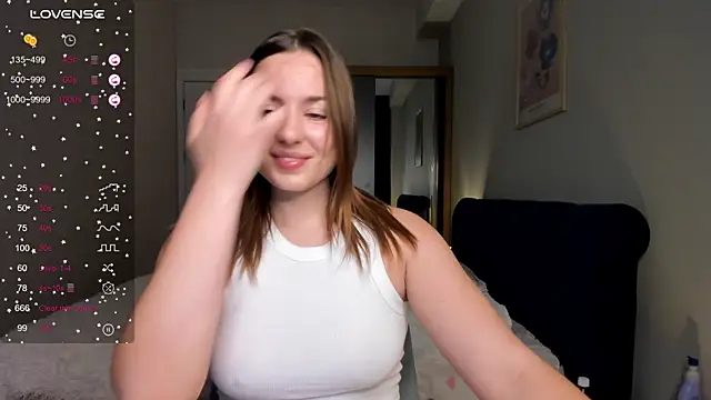 ThreeshaWhite online show from 02.25.25