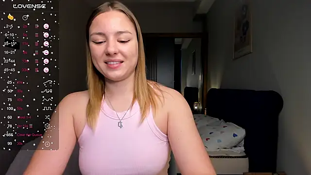 ThreeshaWhite online show from 03.23.25