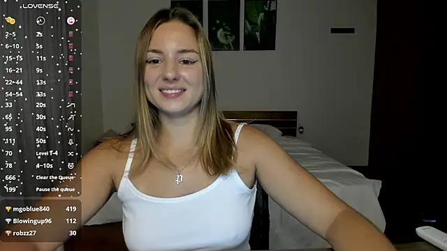 ThreeshaWhite online show from 06.22.26