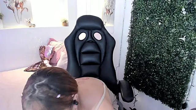 Snapshot of Abby_Mae_ chatting on 01.08.25 Abby Mae online show from 01.08.25