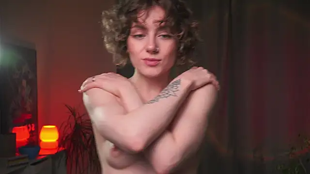 Snapshot of PixieMeow_ chatting on 10.12.25 PixieMeow online show from 10.12.25