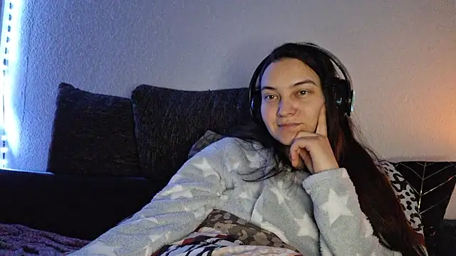 Snapshot of Cyndee_Winter chatting on 12.13.24 Cyndee Winter online show from 12.13.24