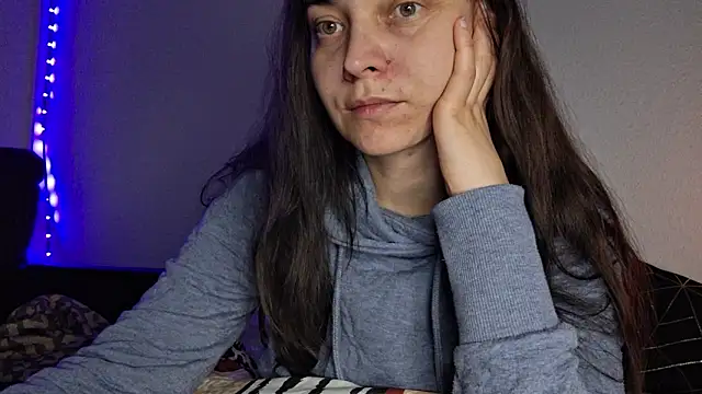 Snapshot of Cyndee_Winter chatting on 12.20.24 Cyndee Winter online show from 12.20.24