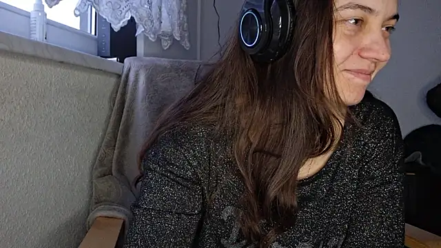 Snapshot of Cyndee_Winter chatting on 03.13.25 Cyndee Winter online show from 03.13.25