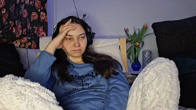 Snapshot of Cyndee_Winter chatting on 03.19.25 Cyndee Winter online show from 03.19.25