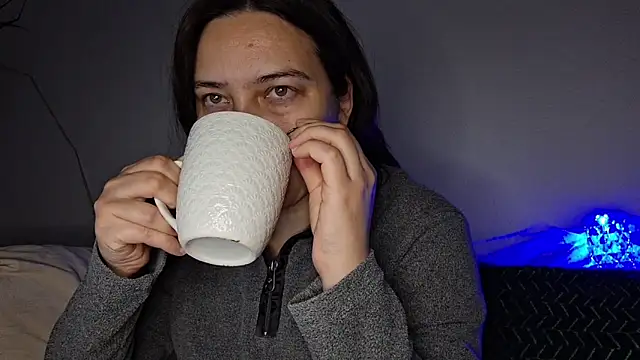 Snapshot of Cyndee_Winter chatting on 10.06.25 Cyndee Winter online show from 10.06.25