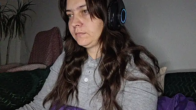 Snapshot of Cyndee_Winter chatting on 10.29.25 Cyndee Winter online show from 10.29.25