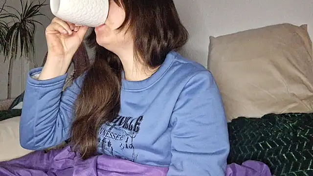 Snapshot of Cyndee_Winter chatting on 11.06.25 Cyndee Winter online show from 11.06.25