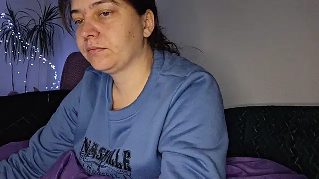 Snapshot of Cyndee_Winter chatting on 11.16.25 Cyndee Winter online show from 11.16.25