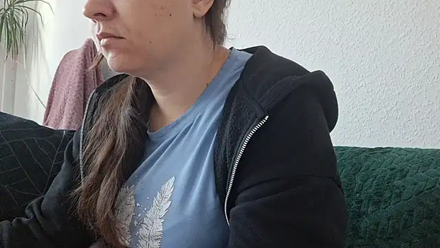 Snapshot of Cyndee_Winter chatting on 11.22.25 Cyndee Winter online show from 11.22.25