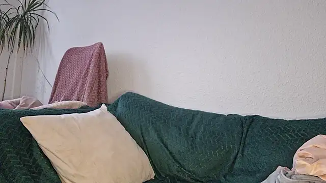 Snapshot of Cyndee_Winter chatting on 11.25.25 Cyndee Winter online show from 11.25.25