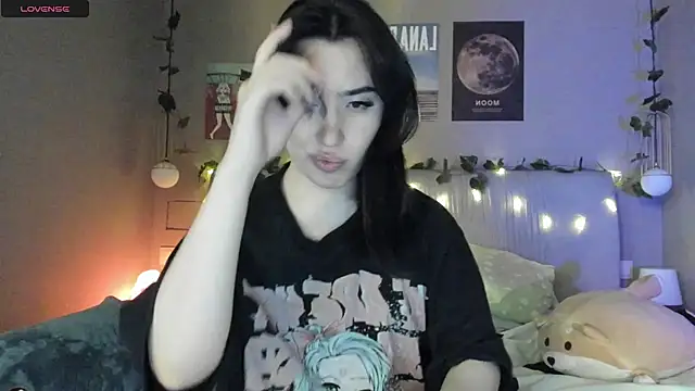 Snapshot of Anisawithlove chatting on 12.07.24 Anisawithlove online show from 12.07.24