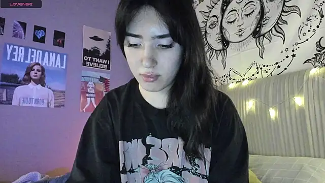 Snapshot of Anisawithlove chatting on 01.02.25 Anisawithlove online show from 01.02.25