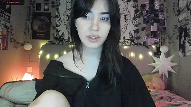 Snapshot of Anisawithlove chatting on 03.03.25 Anisawithlove online show from 03.03.25