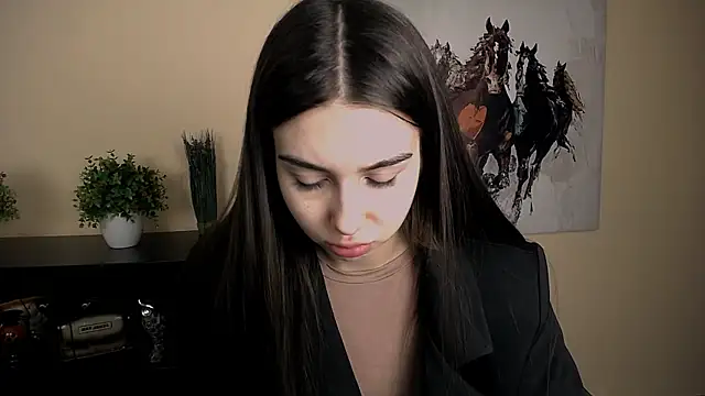 Lili magic online show from 12.15.25