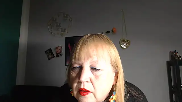 Snapshot of Blasflittchen chatting on 06.04.26 Blasflittchen online show from 06.04.26