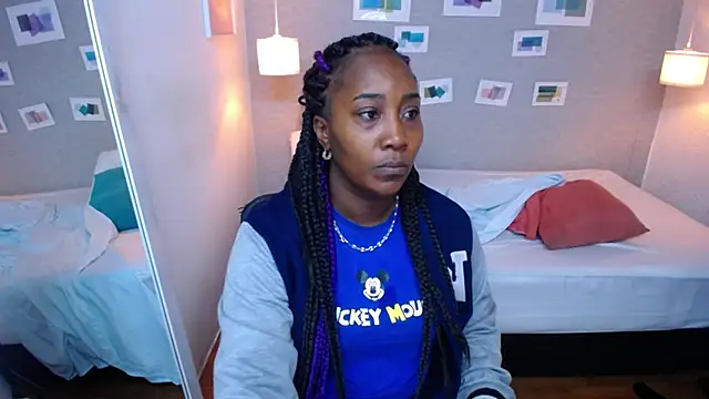 Snapshot of kiara_evanss chatting on 02.15.25 kiara evanss online show from 02.15.25