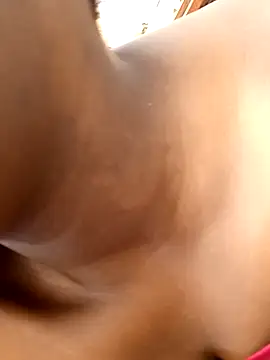 Snapshot of pretty_amaal chatting on 12.31.24 pretty amaal online show from 12.31.24