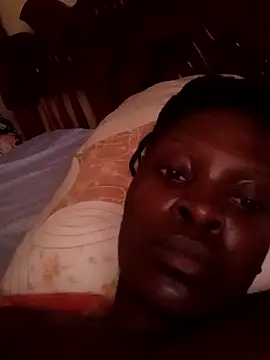 Snapshot of pretty_amaal chatting on 02.16.25 pretty amaal online show from 02.16.25