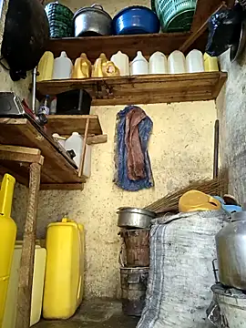 Snapshot of pretty_amaal chatting on 10.17.25 pretty amaal online show from 10.17.25