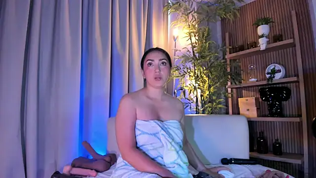 LIAH IZUMI online show from 07.28.26