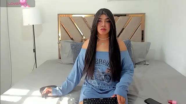 Snapshot of Hanz_sex chatting on 11.18.25 Hanz sex online show from 11.18.25