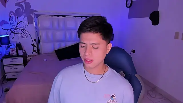 Niicky1  online show from 12.30.24