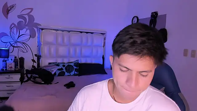 Niicky1  online show from 01.24.25